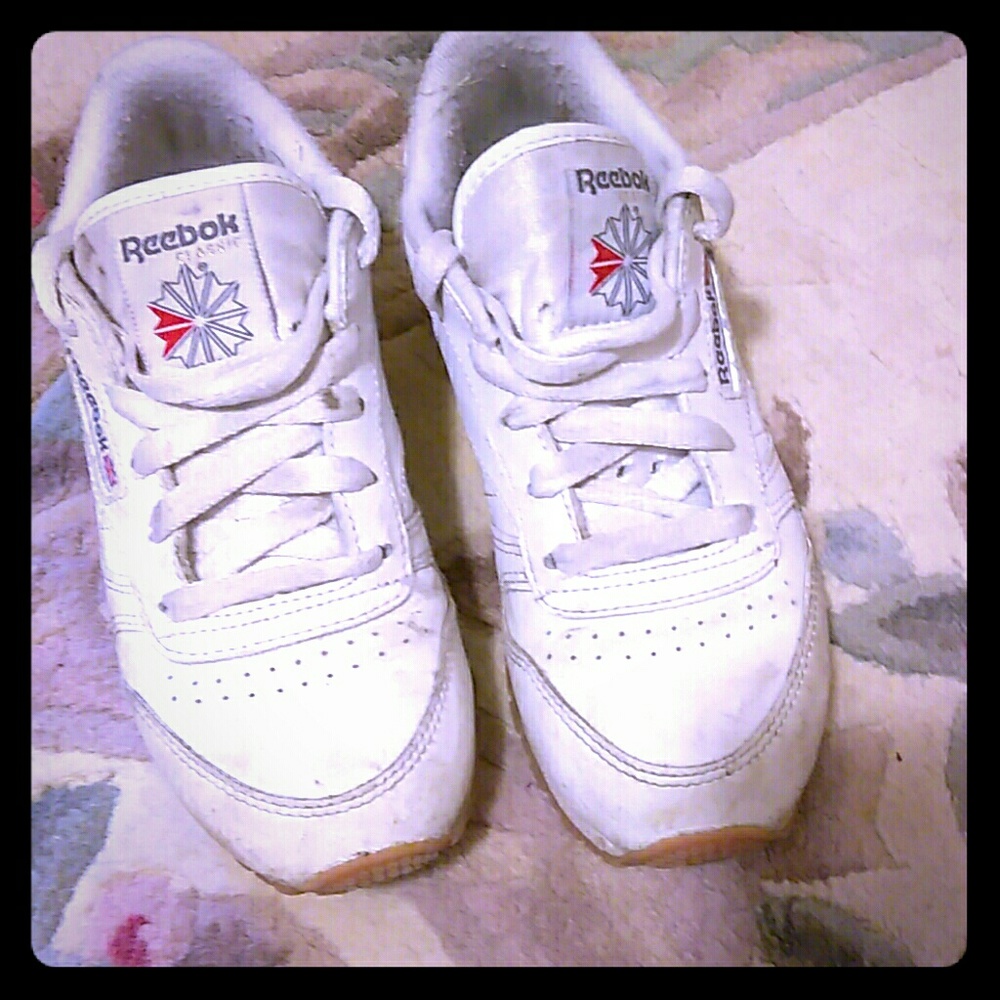 Children's classic Reebok sneakers size 13.5